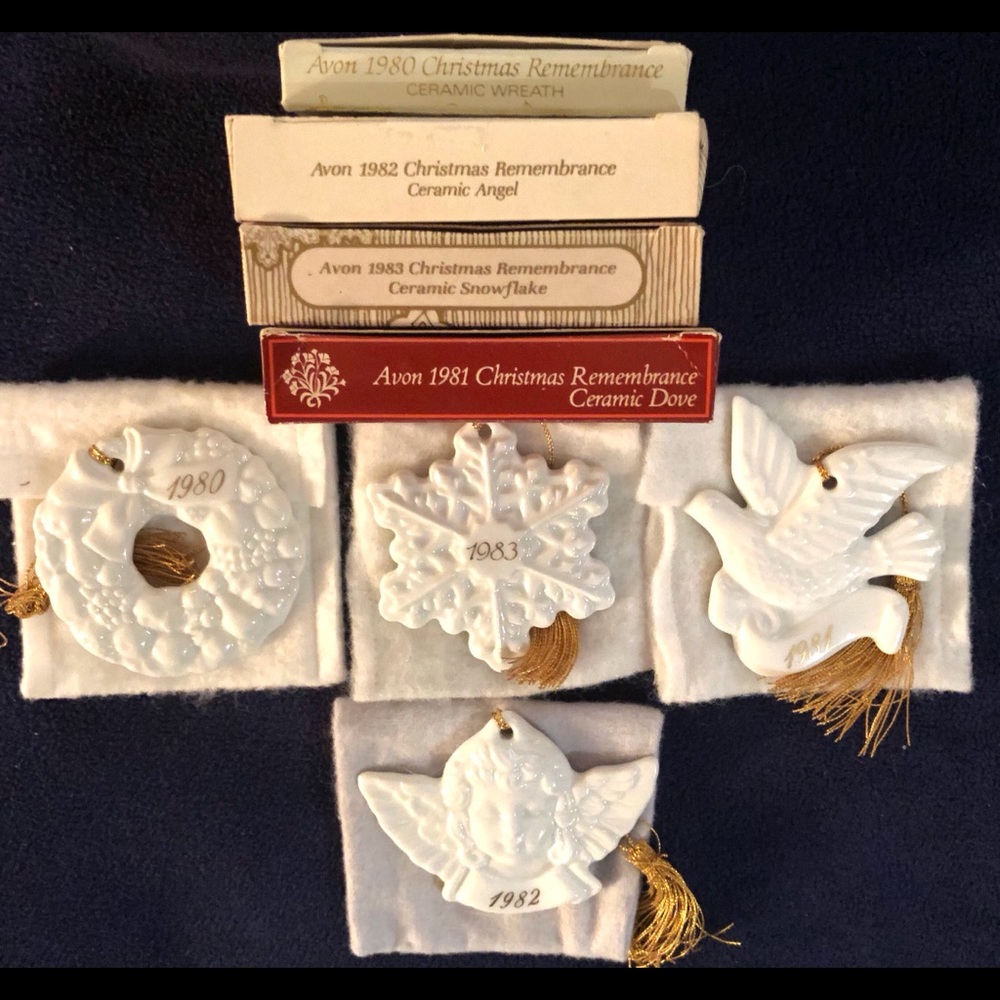 Avon Christmas Remembrance Ceramic Ornaments (4)